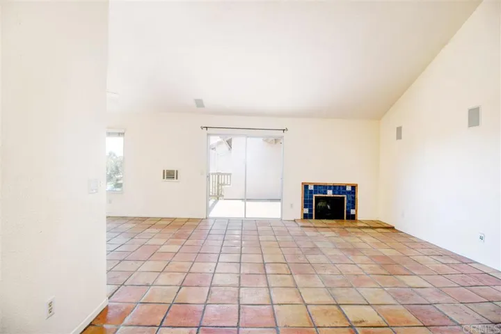 930 Via Mil Cumbres 106, Solana Beach, California 92075