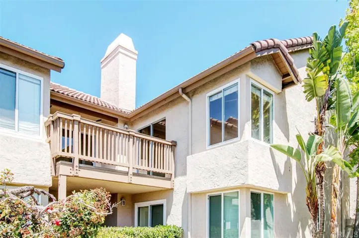 930 Via Mil Cumbres 106, Solana Beach, California 92075