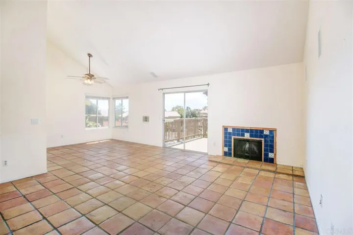 930 Via Mil Cumbres 106, Solana Beach, California 92075