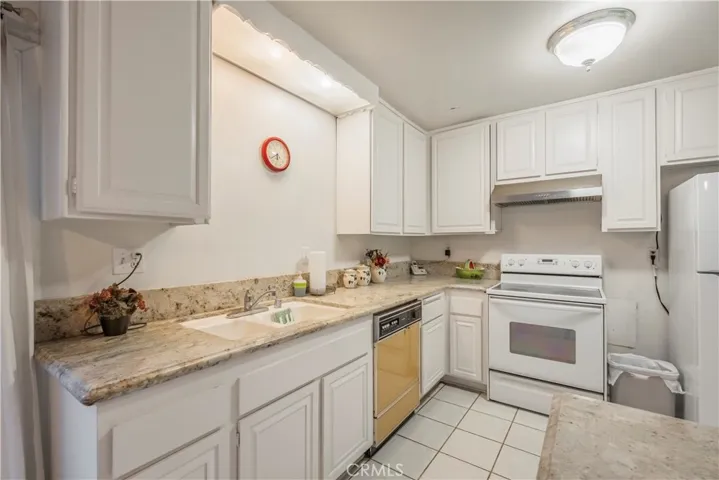 2075 Country Canyon Road, Hacienda Heights, California 91745