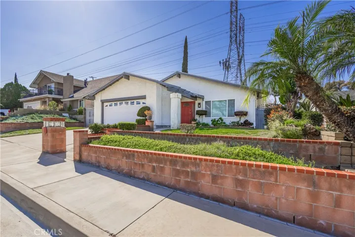 2075 Country Canyon Road, Hacienda Heights, California 91745