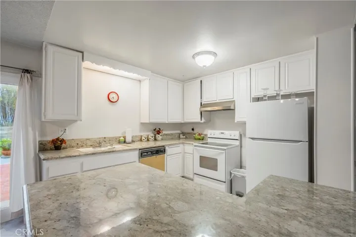 2075 Country Canyon Road, Hacienda Heights, California 91745