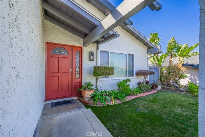 2075 Country Canyon Road, Hacienda Heights, California 91745