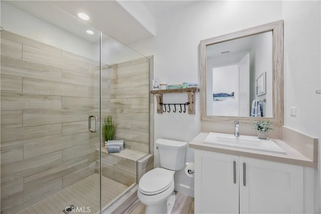 116 Via Bilbao, San Clemente, California 92672 home-pic-16