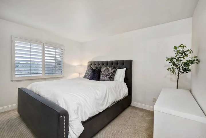 1695 Robin Place, Carlsbad, California 92011