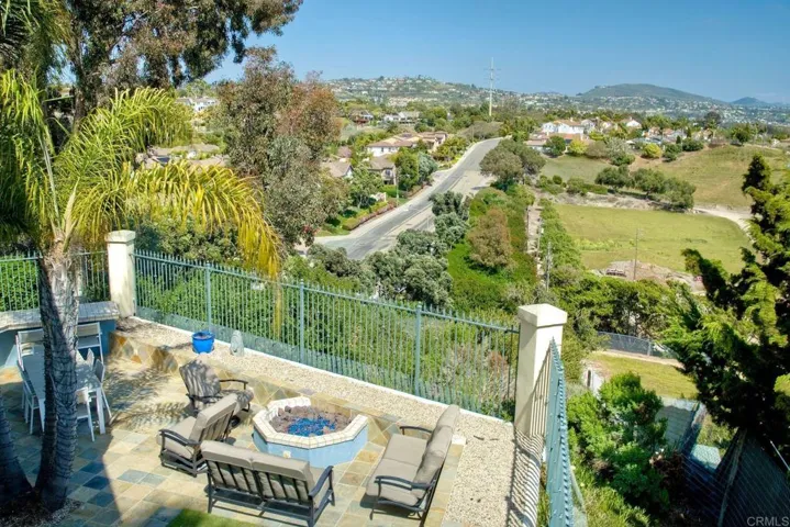 1695 Robin Place, Carlsbad, California 92011