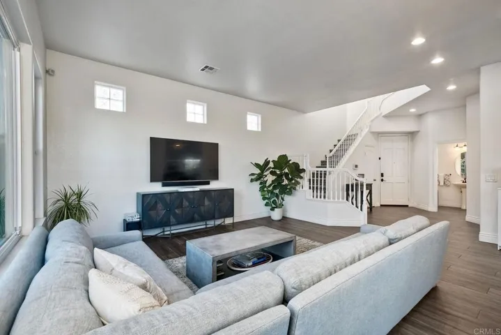 1695 Robin Place, Carlsbad, California 92011