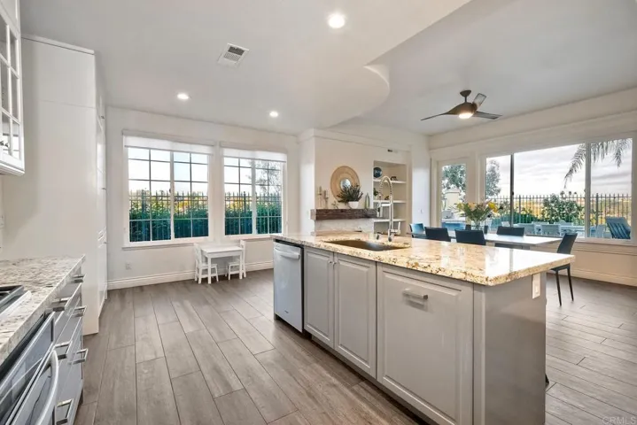 1695 Robin Place, Carlsbad, California 92011