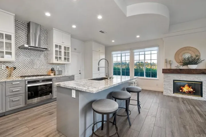 1695 Robin Place, Carlsbad, California 92011