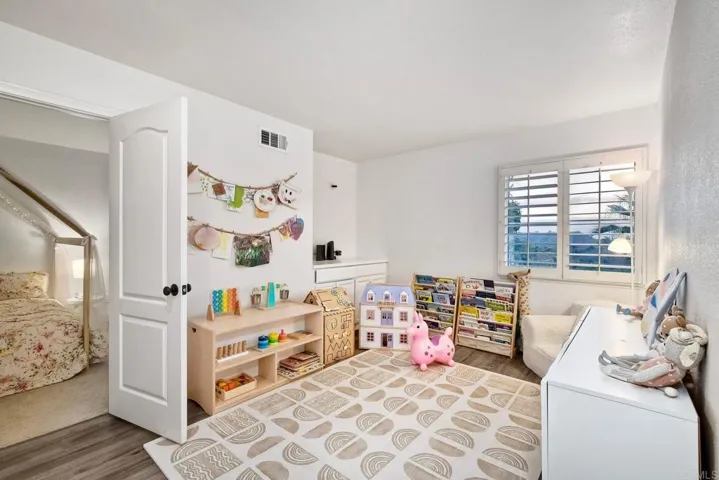 1695 Robin Place, Carlsbad, California 92011