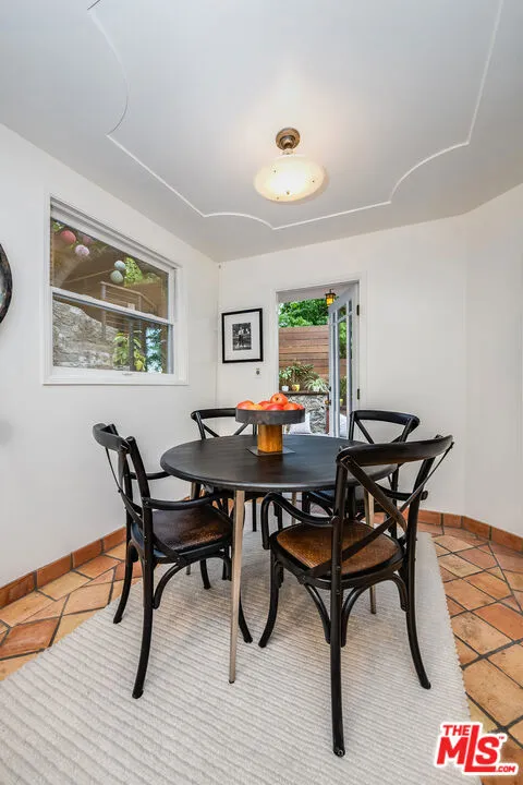 2620 Rutherford Drive, Los Angeles, California 90068 home-pic-12