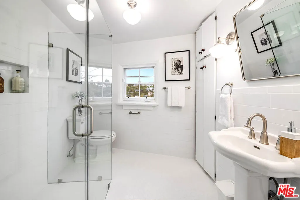 2620 Rutherford Drive, Los Angeles, California 90068 home-pic-25