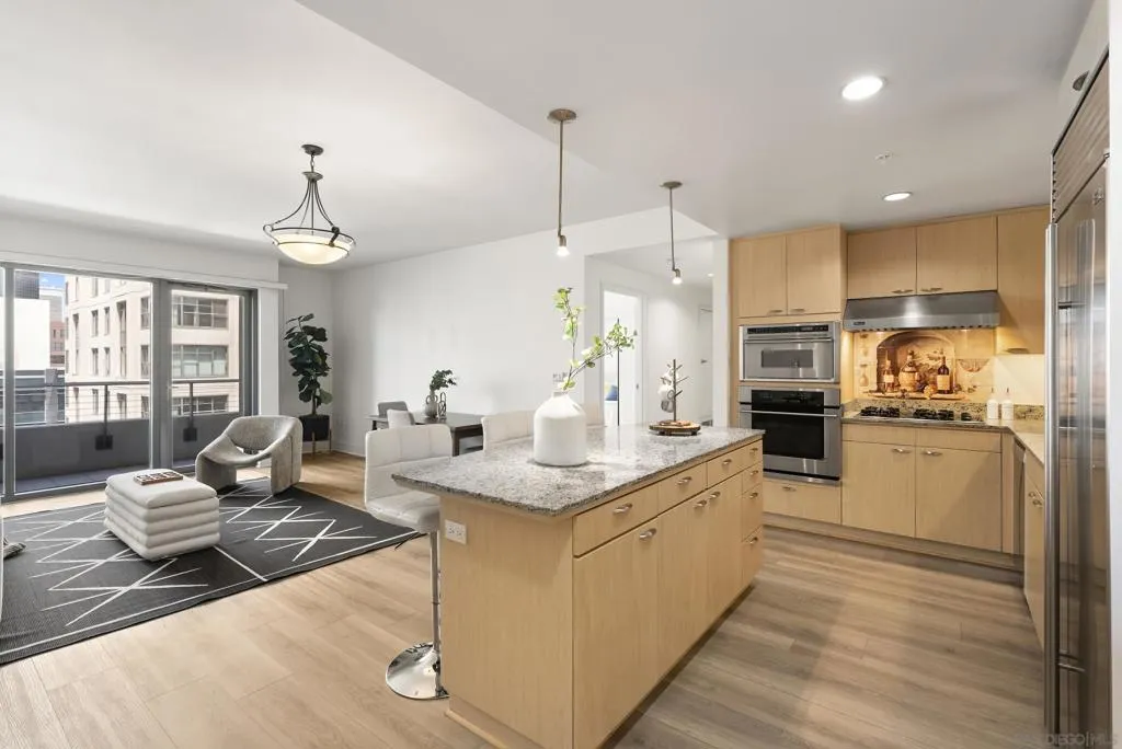 645 Front St. 710, San Diego, California 92101 home-pic-4