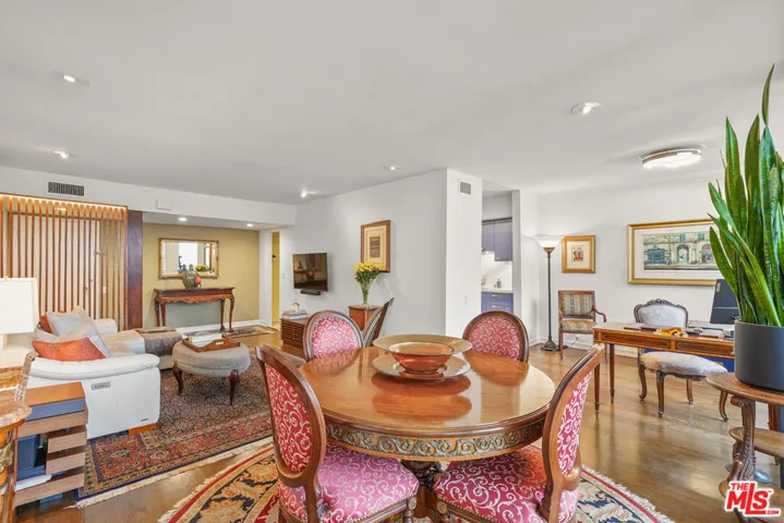 1025 N Kings Road 318, West Hollywood, California 90069