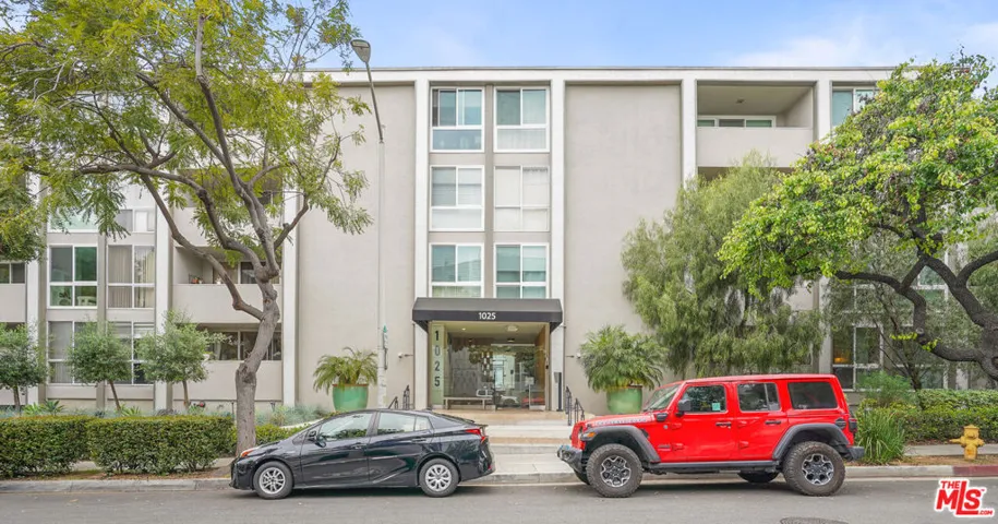 1025 N Kings Road 318, West Hollywood, California 90069