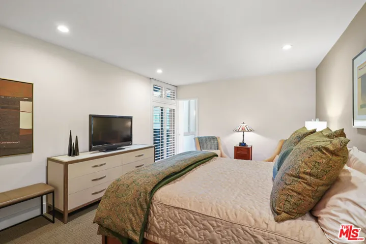 1025 N Kings Road 318, West Hollywood, California 90069