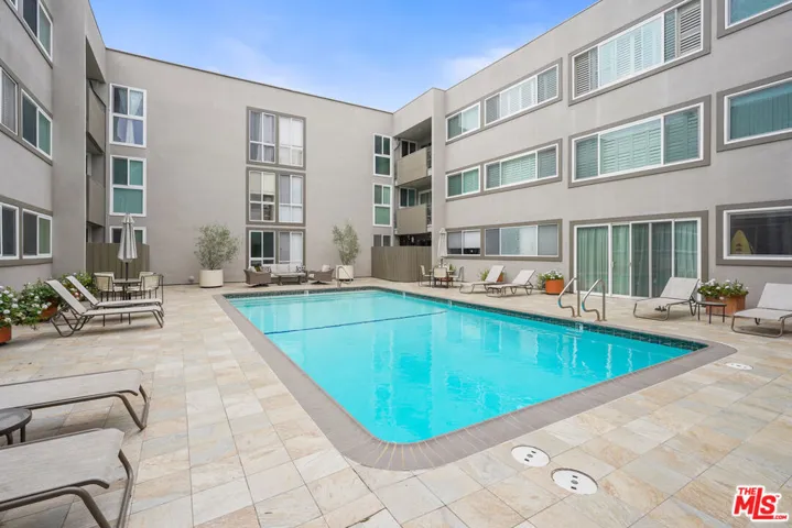 1025 N Kings Road 318, West Hollywood, California 90069