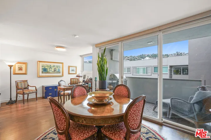 1025 N Kings Road 318, West Hollywood, California 90069