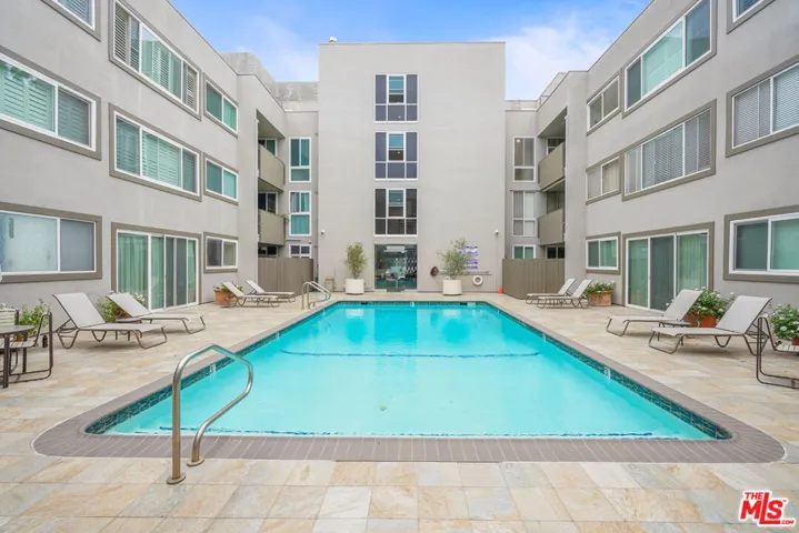 1025 N Kings Road 318, West Hollywood, California 90069