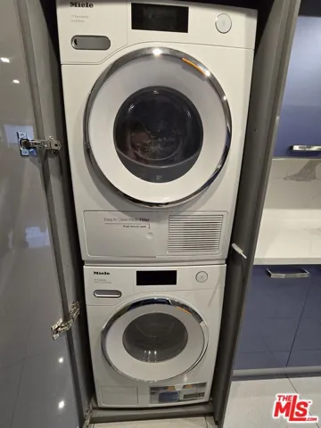 In Unit Washer & Dryer
