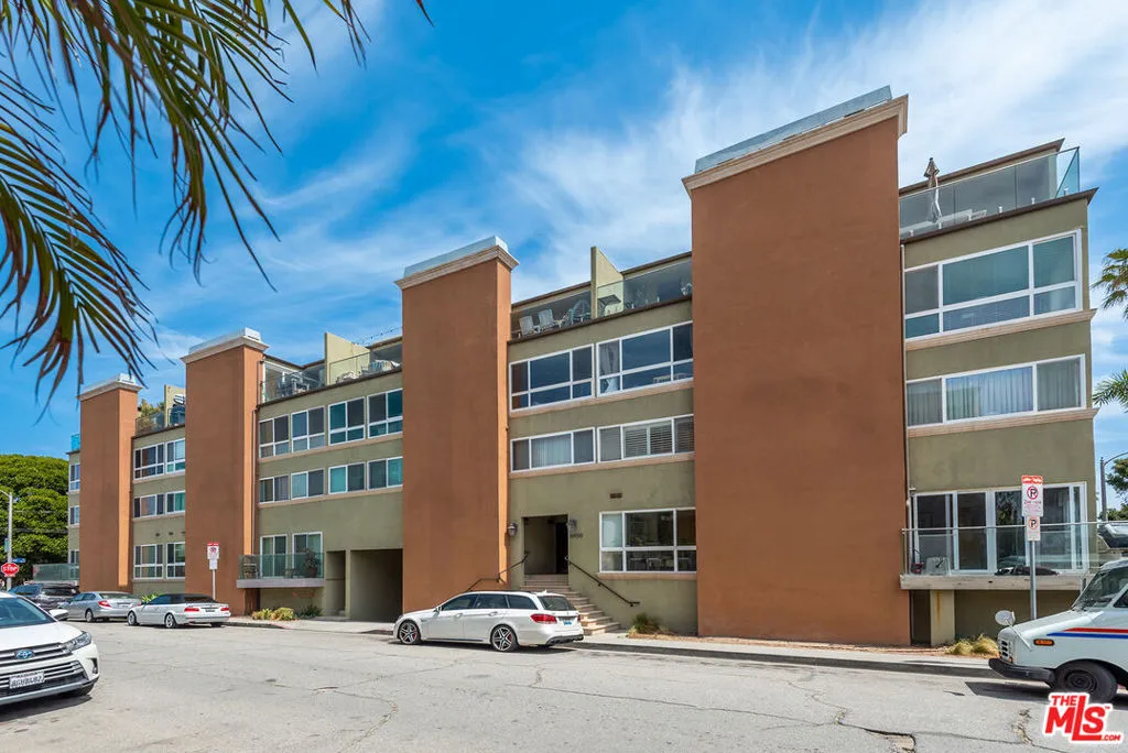 6400 Pacific Avenue 306, Playa Del Rey, California 90293 home-pic-23