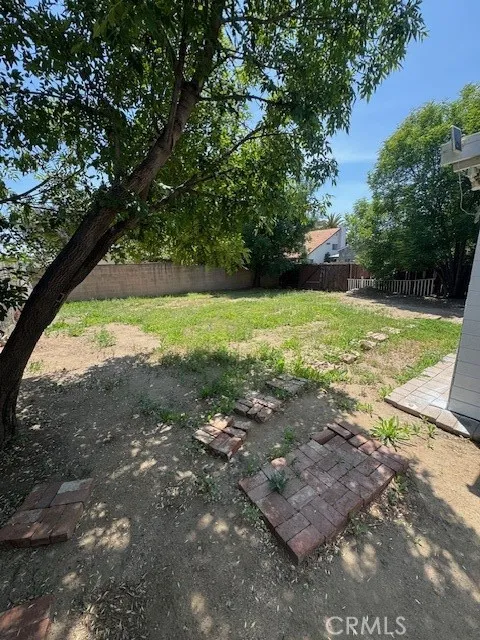 15258 La Valle Street, Sylmar, California 91342 home-pic-15
