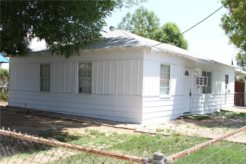 15258 La Valle Street, Sylmar, California 91342 home-pic-18
