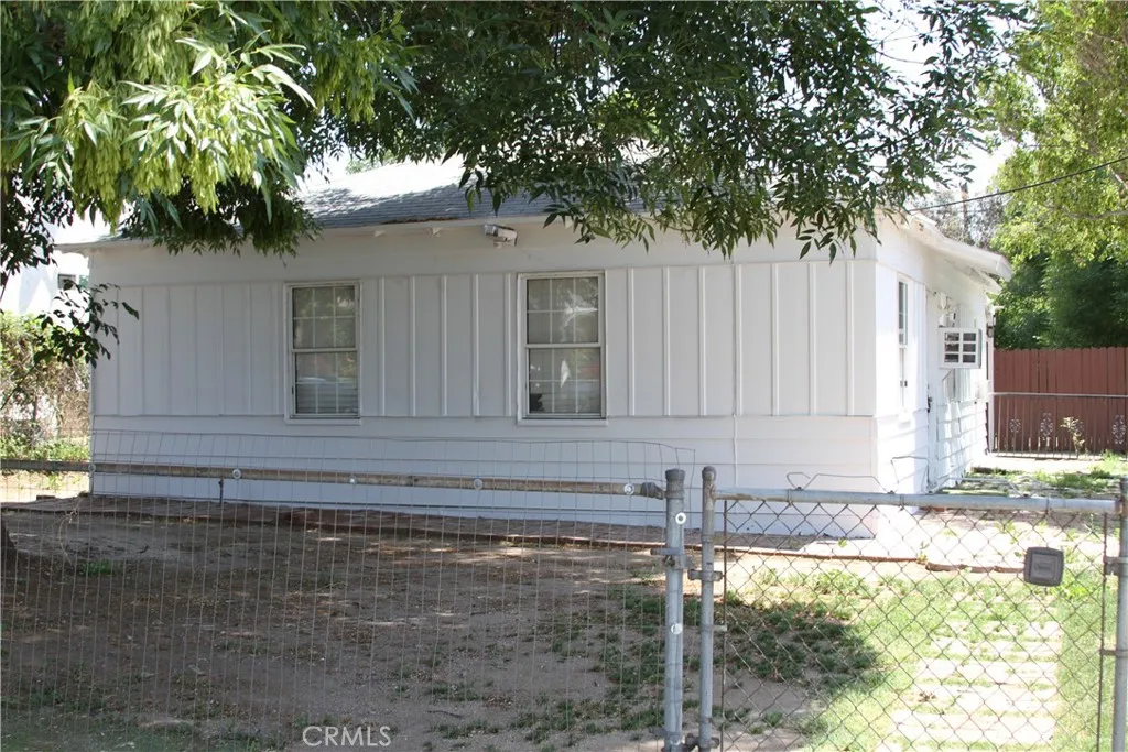 15258 La Valle Street, Sylmar, California 91342 home-pic-2