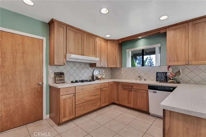 9924 Hallack Avenue, Northridge, California 91324