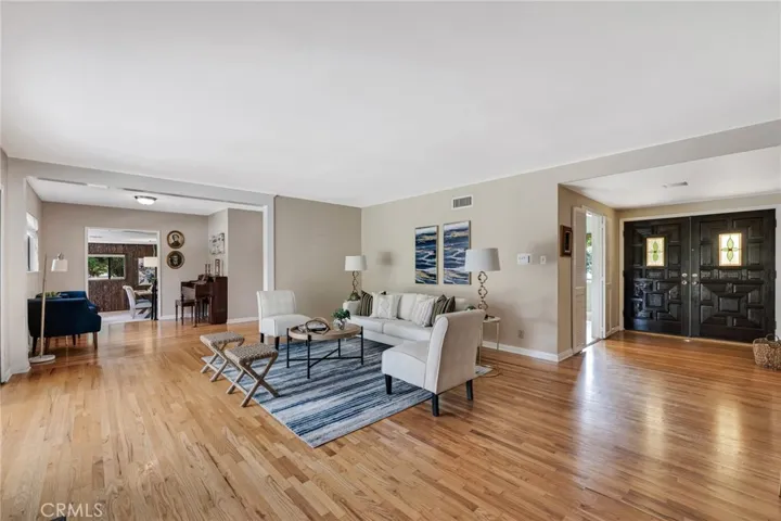 9924 Hallack Avenue, Northridge, California 91324