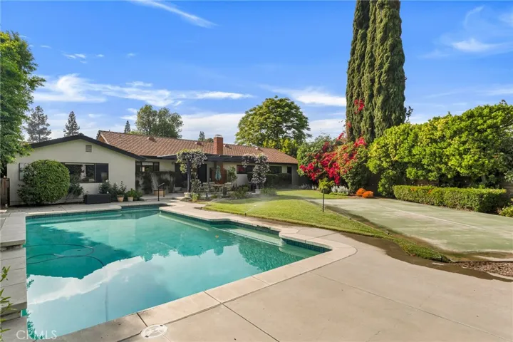 9924 Hallack Avenue, Northridge, California 91324