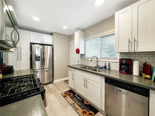 27500 State Highway 189 14, Lake Arrowhead, California 92352