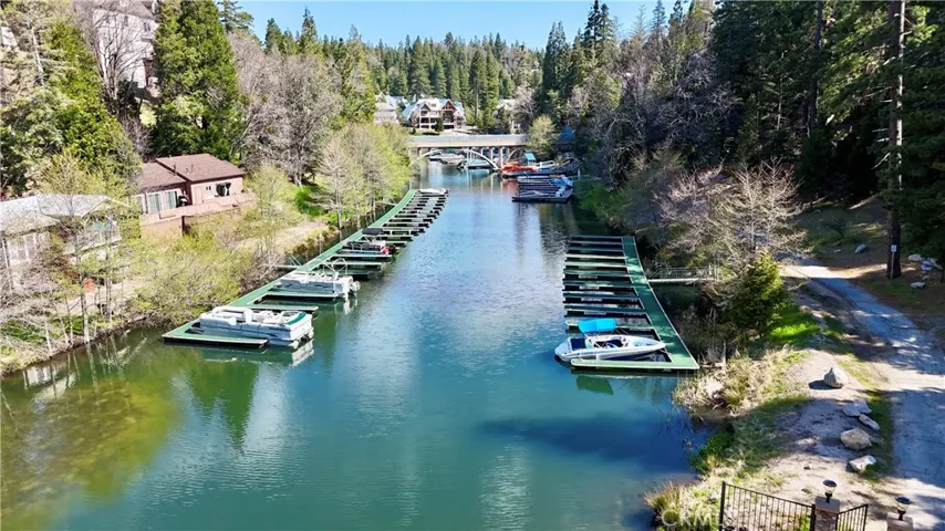 27500 State Highway 189 14, Lake Arrowhead, California 92352