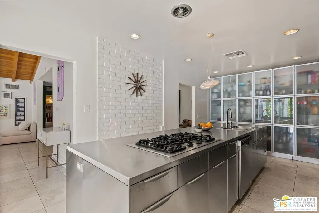 1465 N Rodeo Road, Palm Springs, California 92262 home-pic-13
