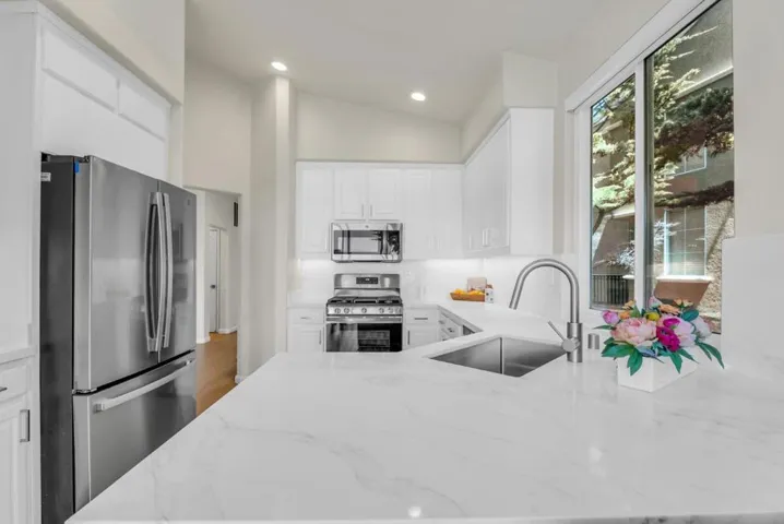 13 Baycrest Way, South San Francisco, California 94080