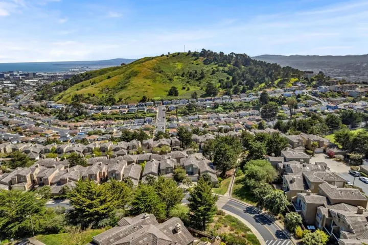 13 Baycrest Way, South San Francisco, California 94080