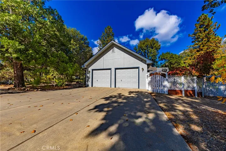 51192 Bon Veu Dr, Oakhurst, California 93644