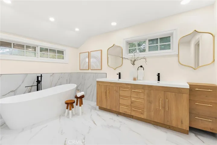 21031 Calle Matorral, Lake Forest, California 92630