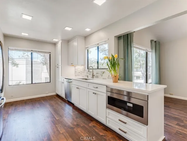 Lovely updated kitchen.