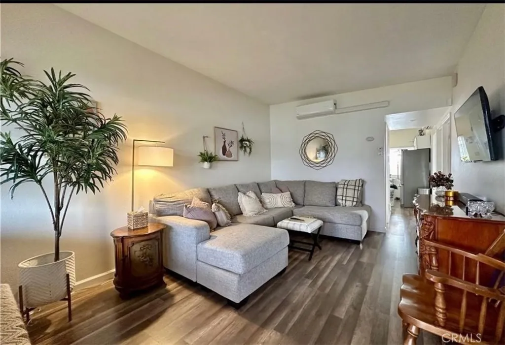 656 Illinois Avenue, Beaumont, California 92223 home-pic-6