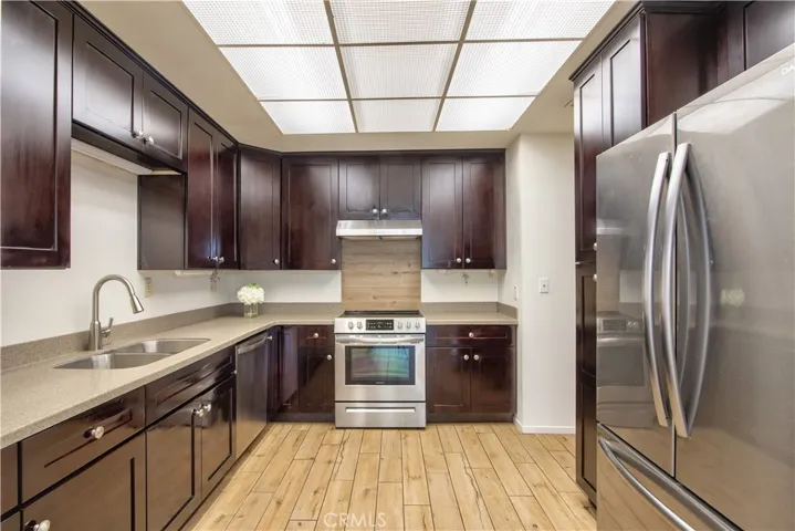 Beautiful Remodeled Kitchen Appliances Included!