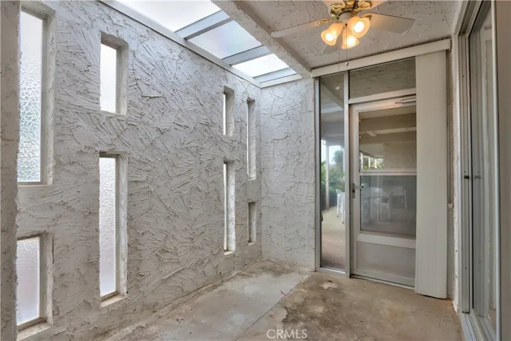Private Enclosed Patio!