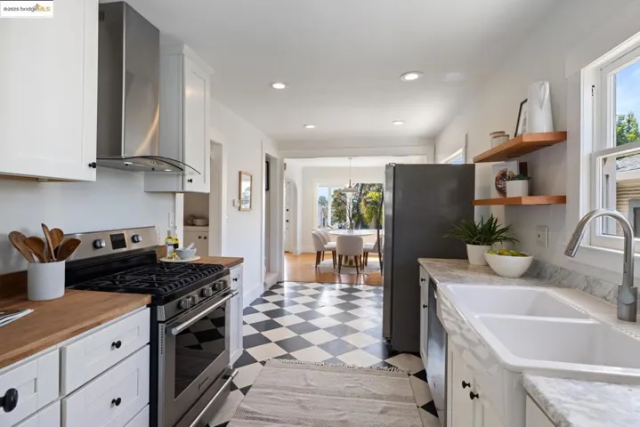 4468 Tulip Ave, Oakland, California 94619
