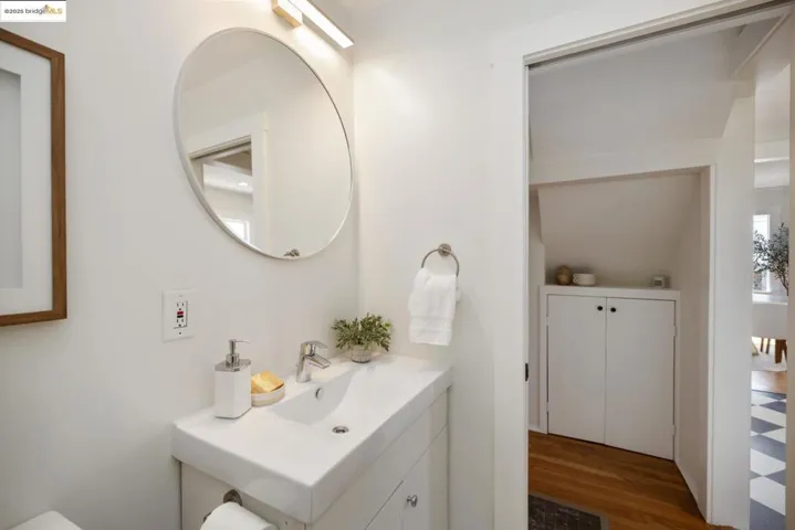 4468 Tulip Ave, Oakland, California 94619