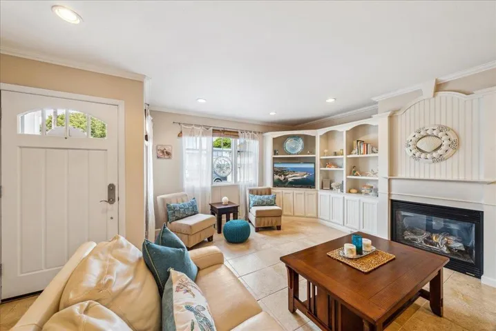 161 Pacific Avenue, Pacific Grove, California 93950