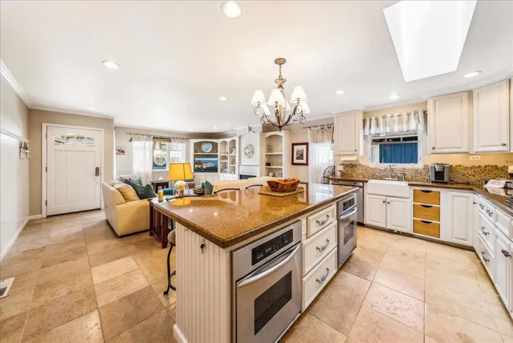 161 Pacific Avenue, Pacific Grove, California 93950