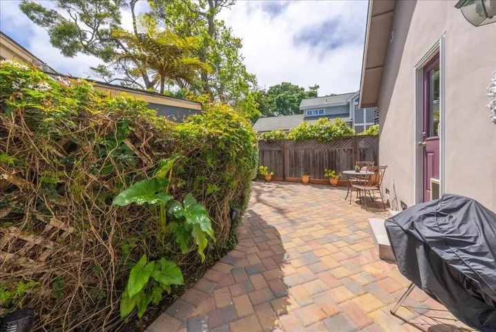 161 Pacific Avenue, Pacific Grove, California 93950