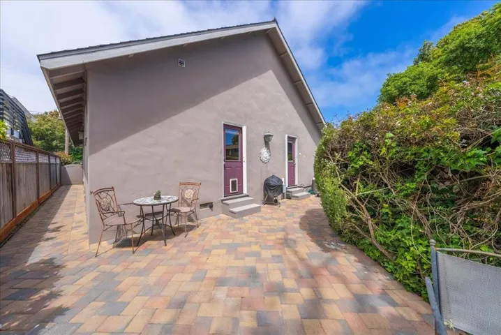 161 Pacific Avenue, Pacific Grove, California 93950