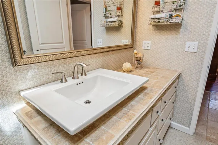 161 Pacific Avenue, Pacific Grove, California 93950