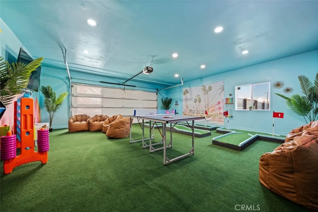 6595 Desert Knoll Avenue, 29 Palms, California 92277 home-pic-24